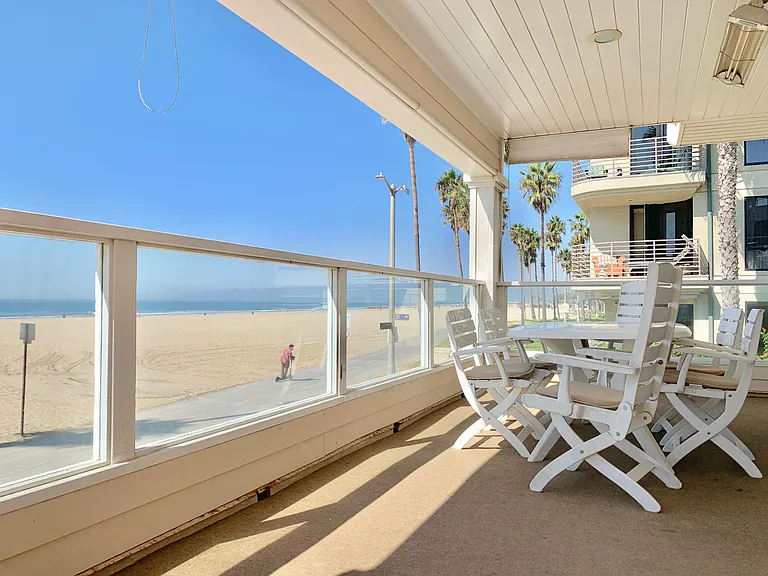 3003 Ocean Front Walk #1/2 — Photo 8