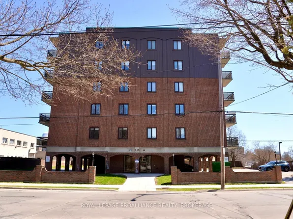 315 Regent St #203, Kingston, ON K7L 4K7