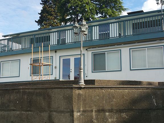 Front, yard, aggregate, deck