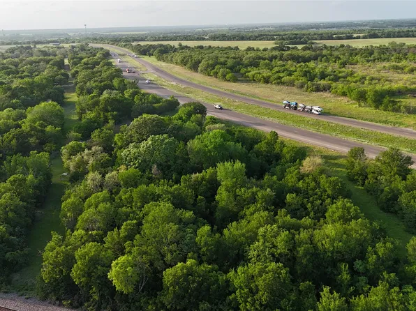 E Highway 6, Riesel, TX 76682