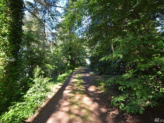 Driveway from Manzanita Lane cul de sac