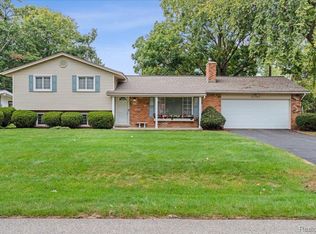 41150 Bruce Ave, Plymouth, MI 48170