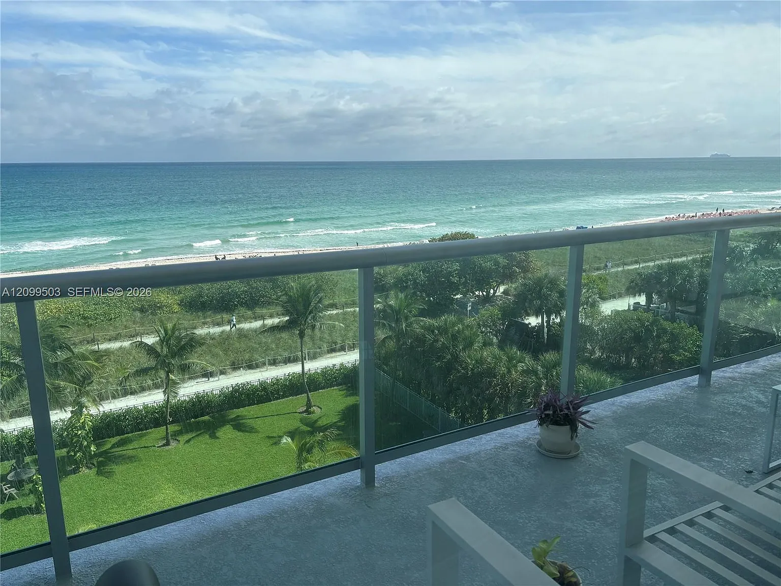 9500 Oceans Condo — Photo 1
