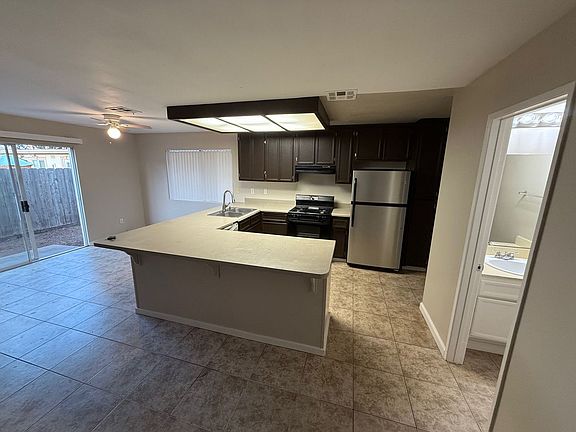 4th image of 1294 Elder Ave