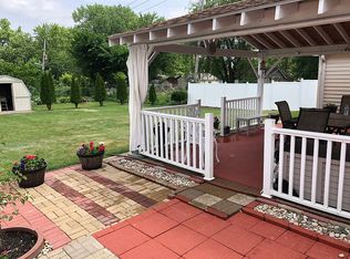 1630 Coolidge Ave, Aurora, IL 60505