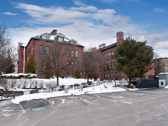 2nd image of 28 Adams St #304