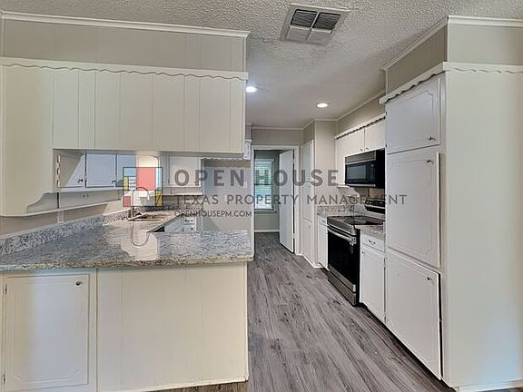 5th image of 3117 Gerome St