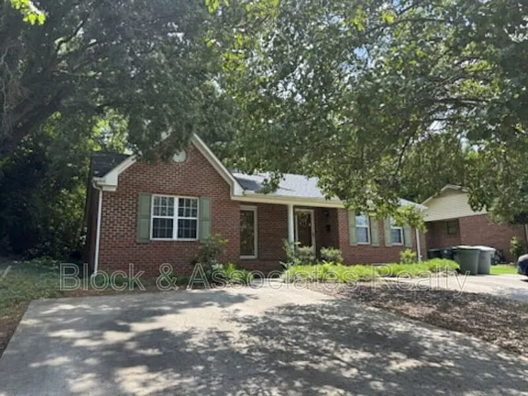 515 Holly St — Photo 1