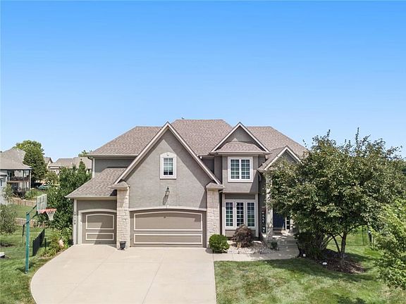 4th image of 10706 Augusta Dr