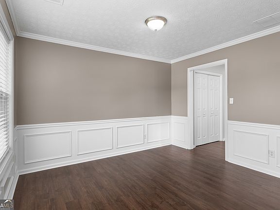 4th image of 1616 Amhearst Oaks Ct