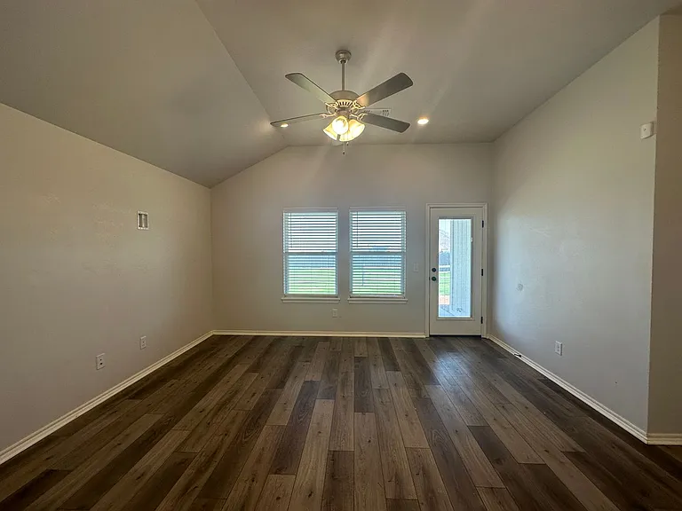 15749 Potomac Dr — Photo 14