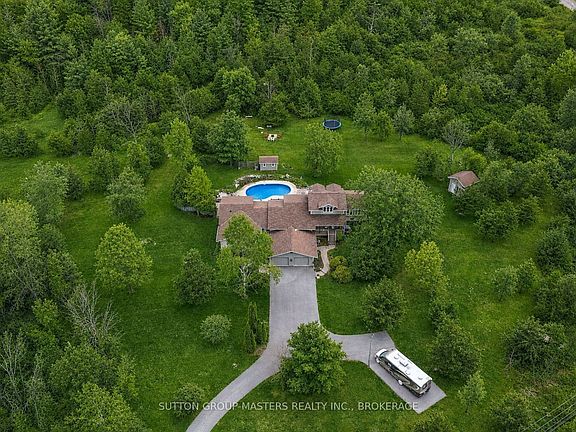 4th image of 466 Colebrook Rd
