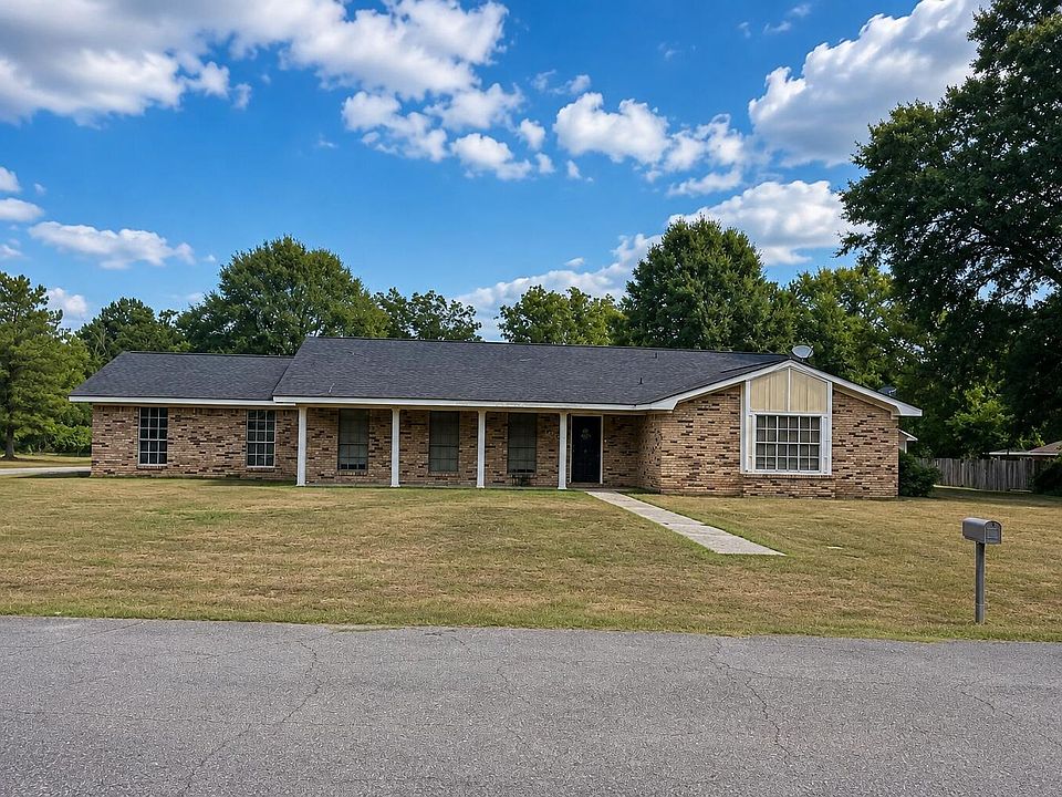 1st image of 100 Elizabeth Cir