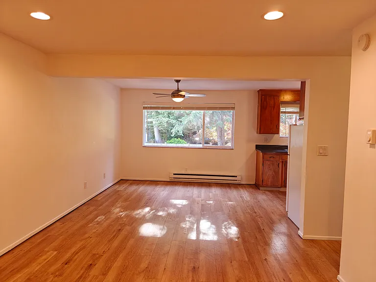 11521 26th Ave NE #13 — Photo 4