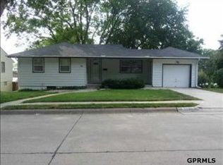 5120 S 83rd St, Ralston, NE 68127
