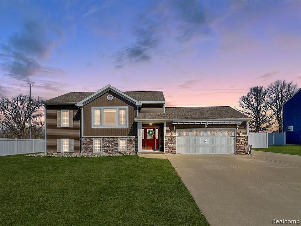 4310 Pebble Creek Blvd Grand Blanc MI Zillow
