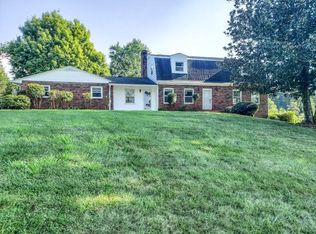 982 Old Gray Station Rd, Gray, TN 37615