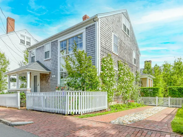12 Hussey St, Nantucket, MA 02554