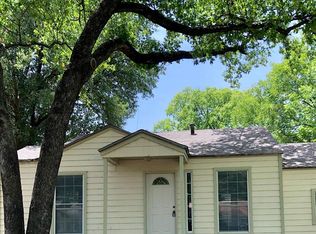 2913 Oakwood St, Haltom City, TX 76117