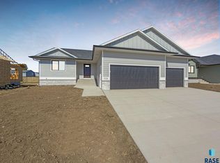 1008 Birch St, Harrisburg, SD 57032
