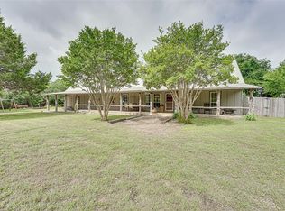 1511 N Walnut Grove Rd, Midlothian, TX 76065