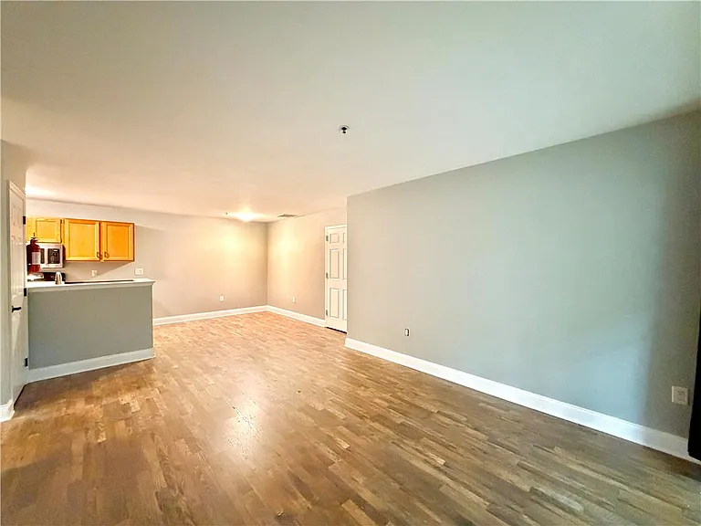 401 Canal Park — Photo 10