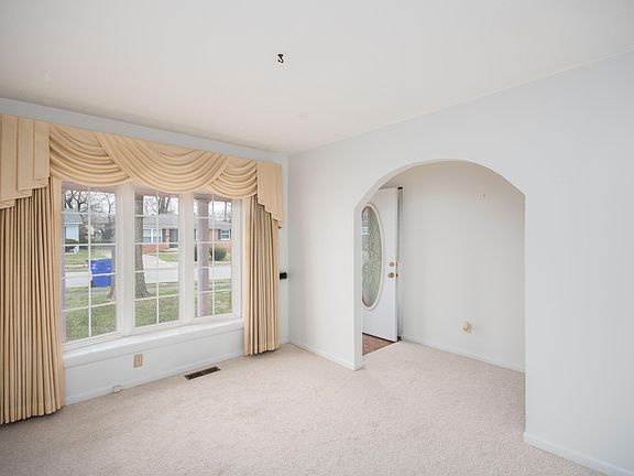 4th image of 470 Dominican Dr