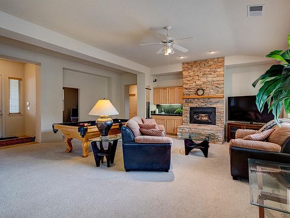 2nd image of 263 Catalpa Ln #303