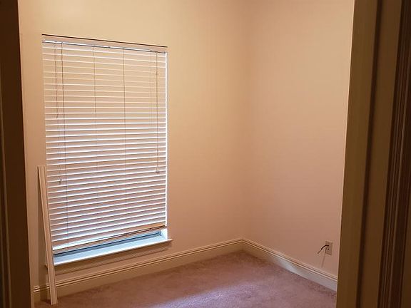 5th image of 102 Niki Ln