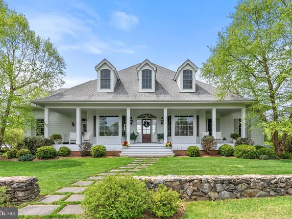34321 Foxwood Ln, Bluemont, VA 20135