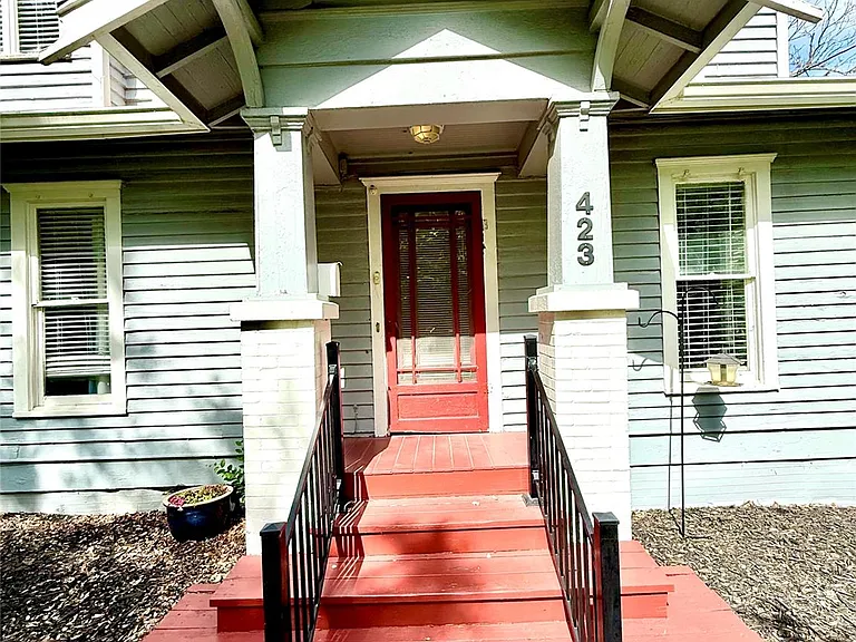423 S Main St — Photo 3