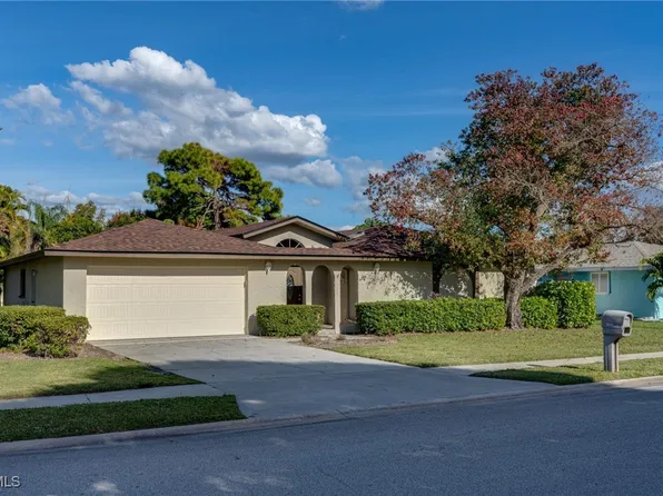 5860 Untermeyer Ct, North Fort Myers, FL 33903