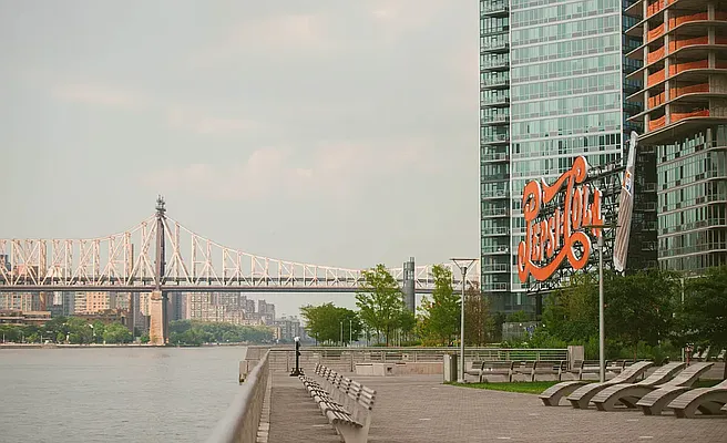 Rented by The Agency | media 30