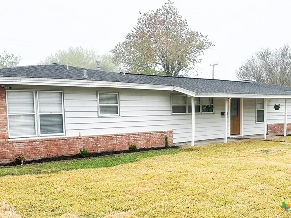 3301 Hummingbird St, Victoria, TX 77901