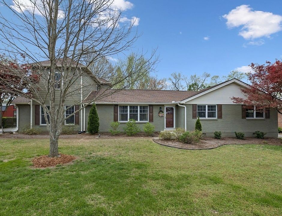 1st image of 2913 Fernbrook Ln