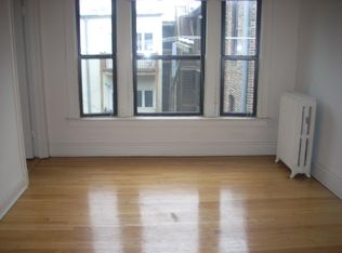 3915 N Fremont St APT 1, Chicago, IL 60613