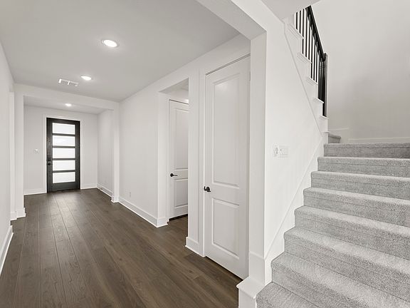 3rd image of 612 Corner Post Ln