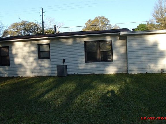 3rd image of 500 Forest Park Dr