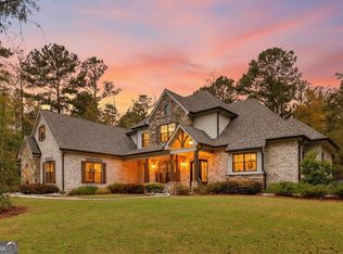 603 Crescent Dr, Forsyth, GA 31029