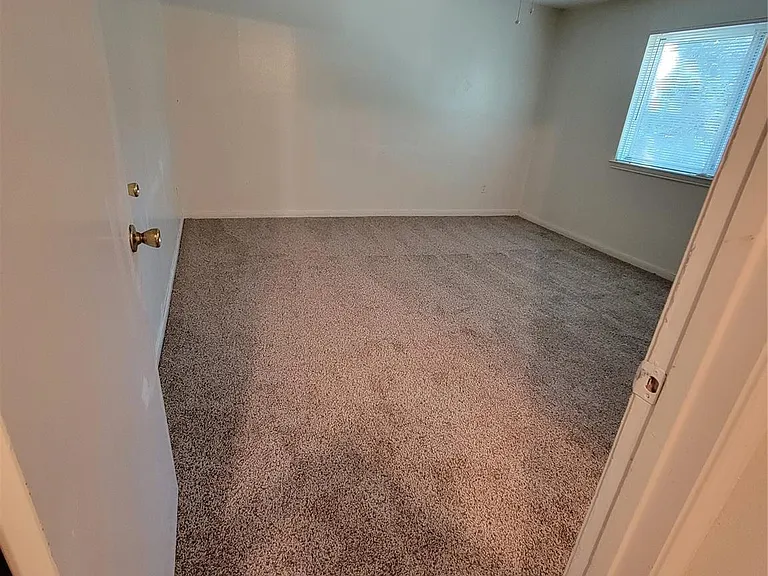 2139 Shiveley Cir — Photo 19