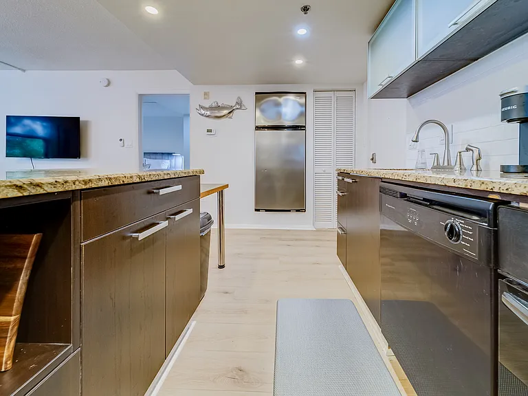 701 S Madison Ave #212 — Photo 19