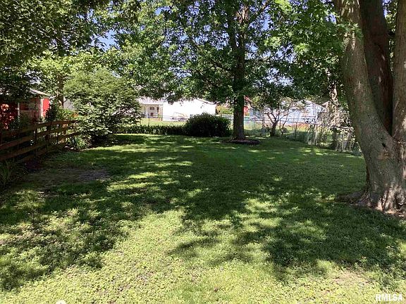 3rd image of 1686 Florence Ave