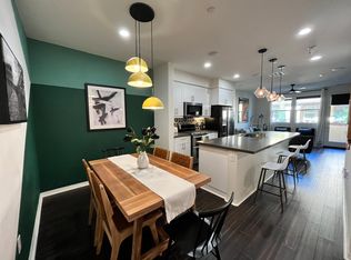 1590 W 1st St, Santa Ana, CA 92703