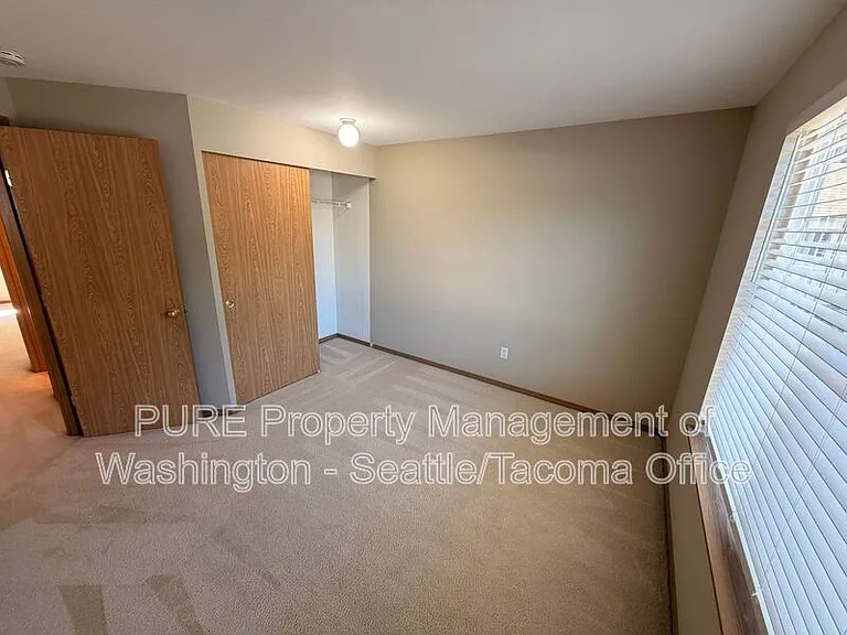 804 28th Ave SE — Photo 18