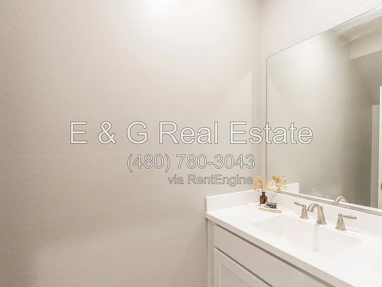 3725 E Flower St — Photo 4