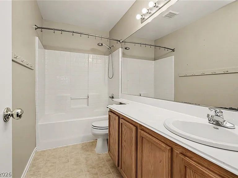 1208 Swanbrooke Dr — Photo 28