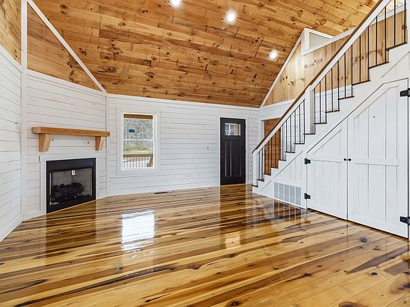 5th image of 488 Pumpkin Creek Cir