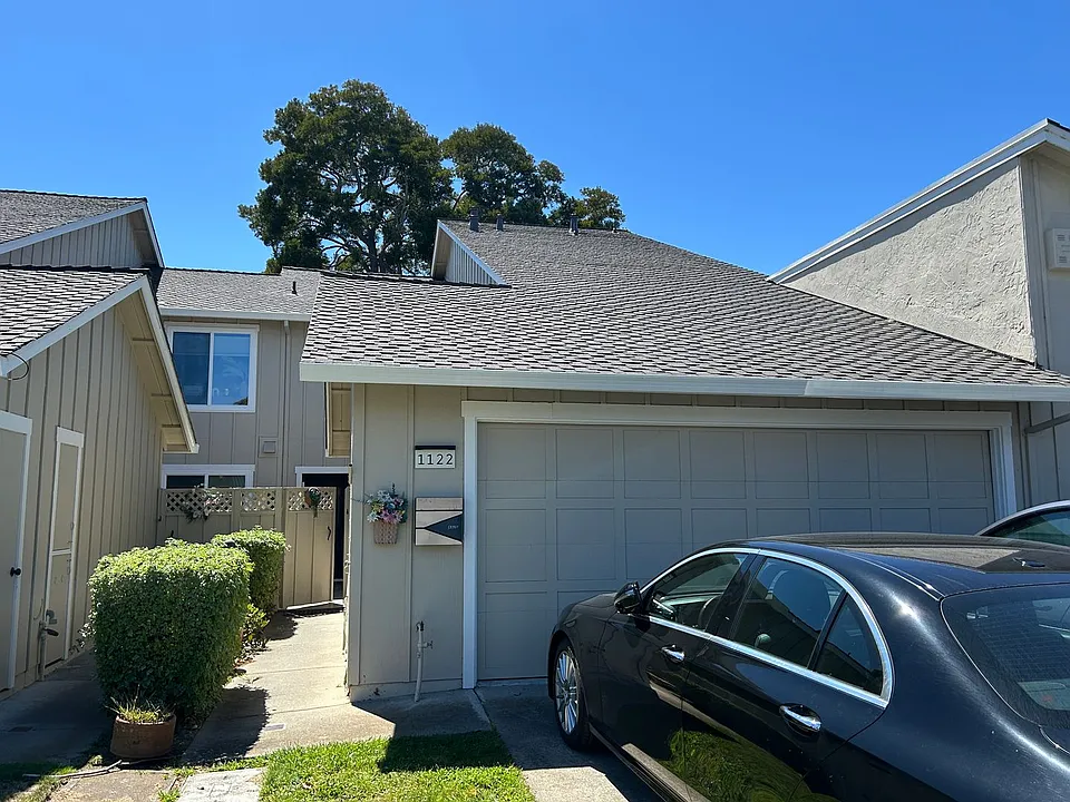 1122 Forrestal Ln