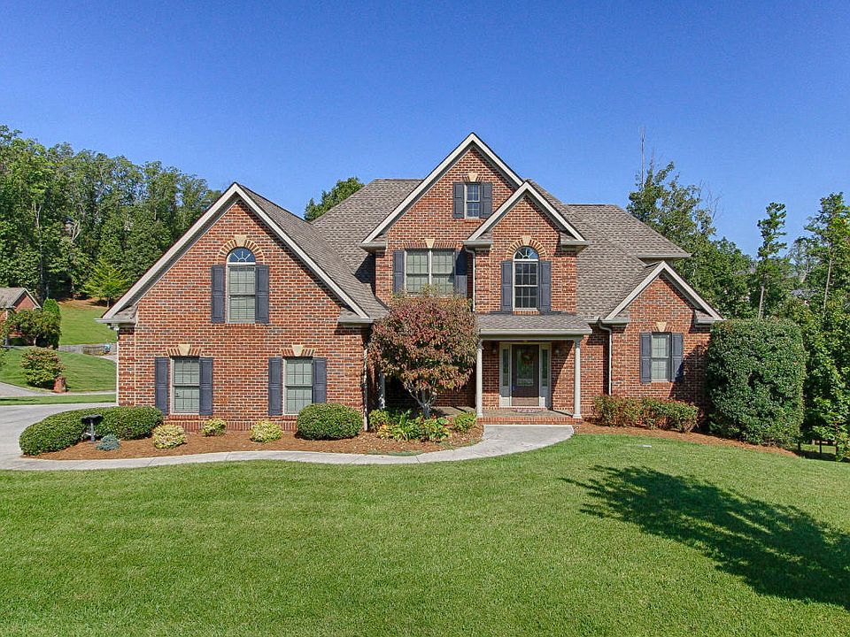 1st image of 700 Fox Dale Ln #7