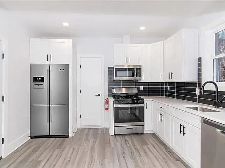950 Broadway #2F — Photo 5